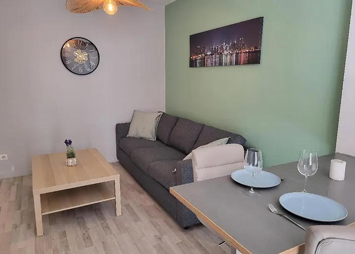 公寓 Renove, Calme, Parking Gratuit